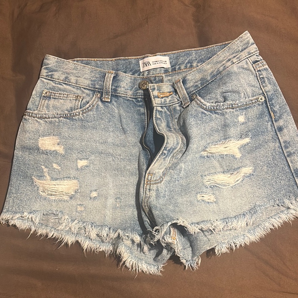 Zara Women's Light Blue Distressed Jean Shorts